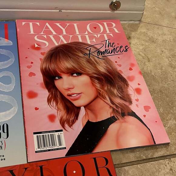 Taylor Swift Magazine Collection of 5 - Picture 6 of 6